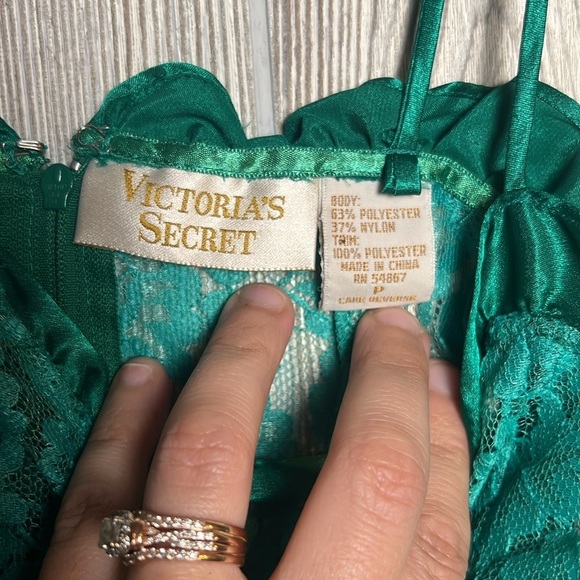VTG VICTORIA'S SECRET GOLD LABEL GREEN LACE SATIN RUFFLE ONE PIECE TEDDY*XS - Picture 2 of 6